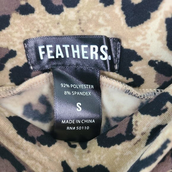NEW Feathers Fleece Lined Cheetah Seamless Leggings sz S NWOT - Picture 3 of 5